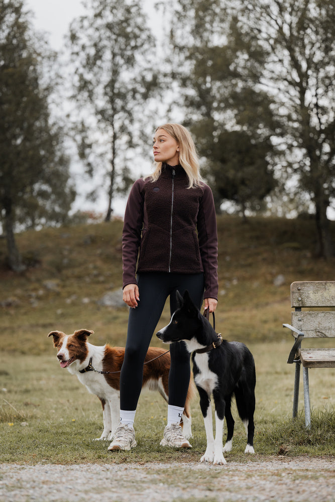 Uhip Cozy Pile Hybrid Jacket in Chocolate Plum – photograph 2 