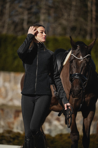 Uhip Cozy Pile Hybrid Jacket in Jet Black – photograph 2 
