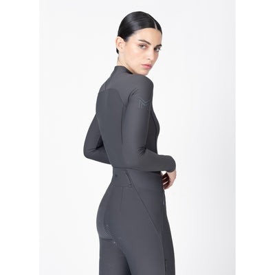 2. Side View
Alt: Women’s grey equestrian riding base layer side view fitted performance top